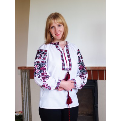 Embroidered blouse "Marvellous Traditions"